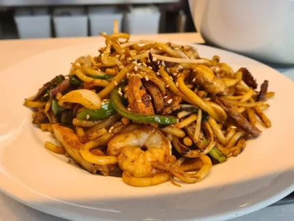 Assorted Meats Wok-Fried Udon